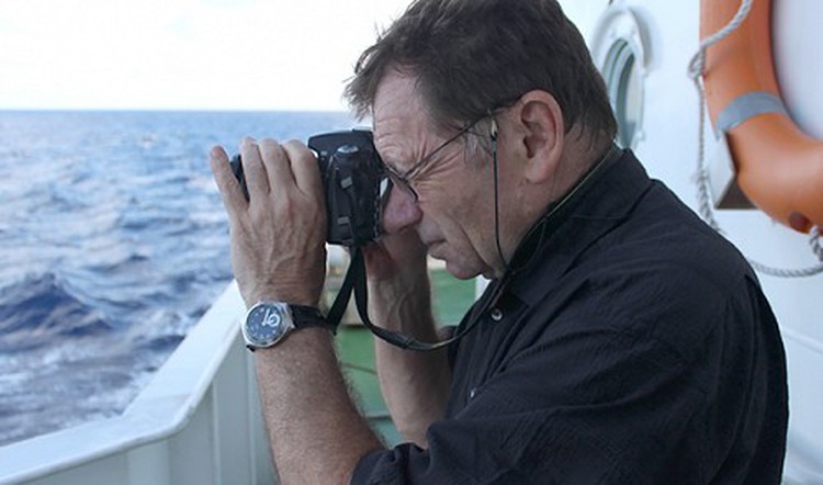 Vietnam should sue China for 'stealing' Paracels, violating human rights: French filmmaker