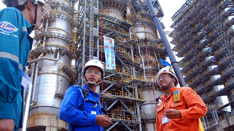 Vietnam pins hopes on multibillion-dollar oil projects with foreign partners