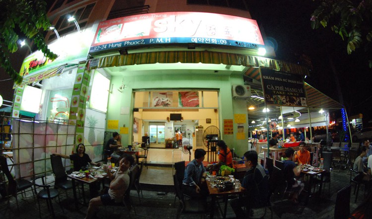 Koreans living in Saigon - P1: Little Korea