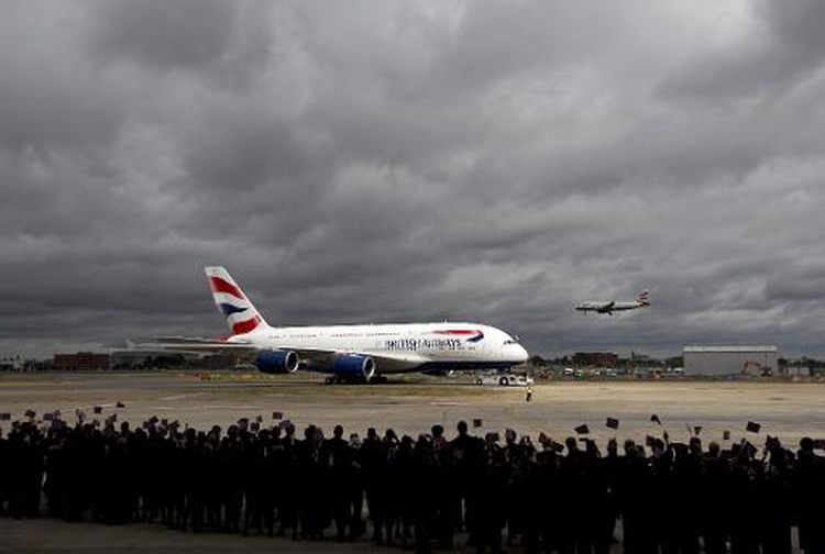 BA stops flights to Liberia, Sierra Leone until 2015 over Ebola