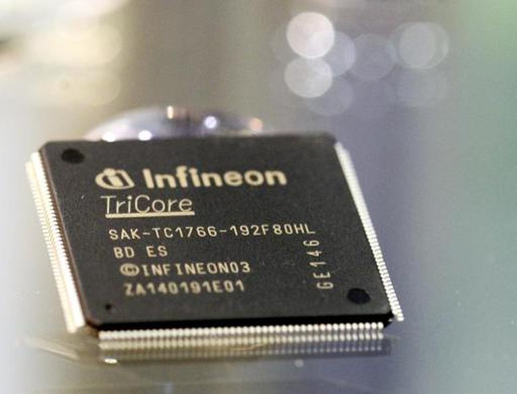 EU fines Infineon, Philips and Samsung over smartcard chip cartel