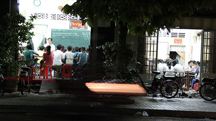 In photos: Vietnam students exhausted by private tutoring