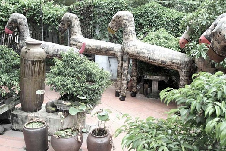 Installation celebrating Vietnam-France ties running in Hanoi