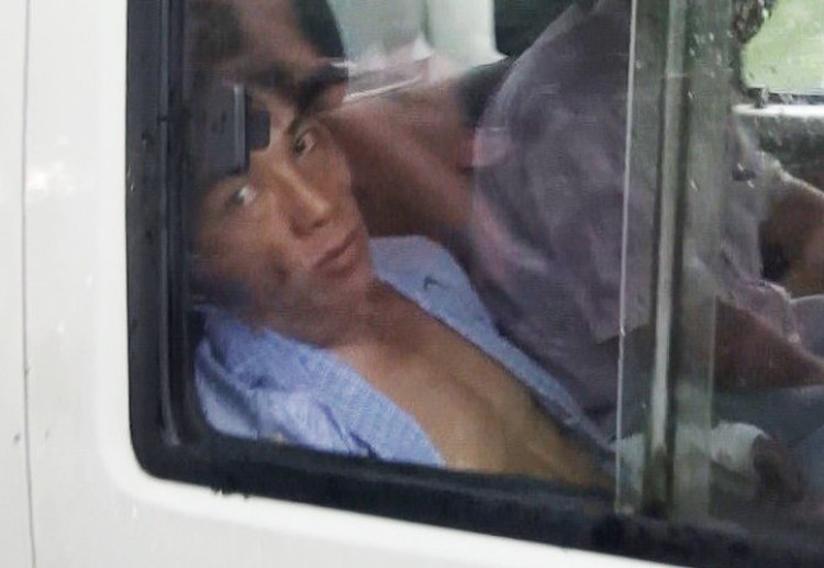 Man arrested for killing woman, cutting body into pieces