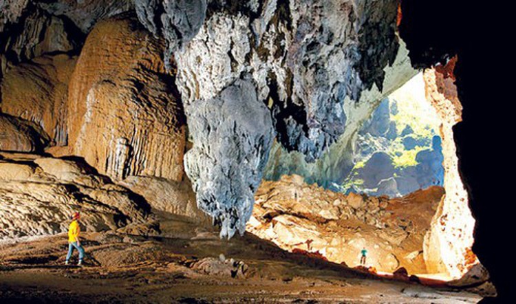 Vietnam’s Son Doong Cave, the world’s largest, in close up