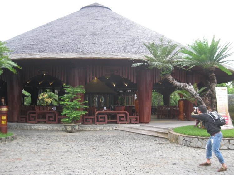 Tourism complex earns 5 national records for century-old houses
