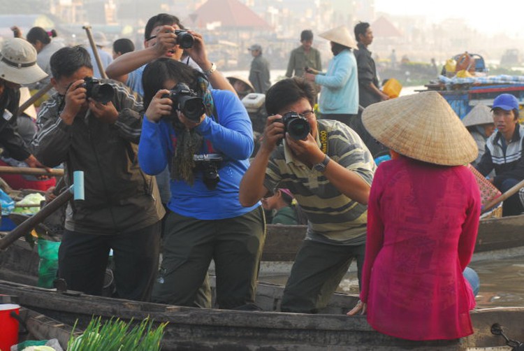 Vietnamese photographers’ golden age gone due to low demand, technology boom