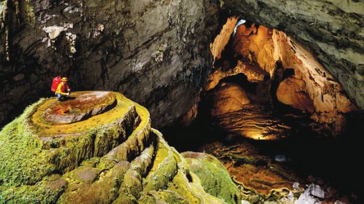 Son Doong: hard choice between mass tourism and sustainable development