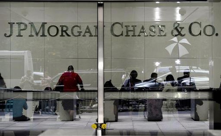 Five big banks hit with $3.2bn forex rigging fines