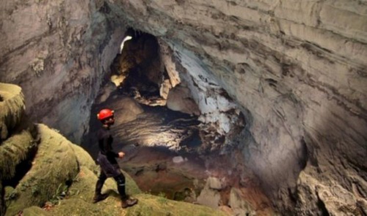 British explorer against cable car construction in Vietnam’s Son Doong Cave