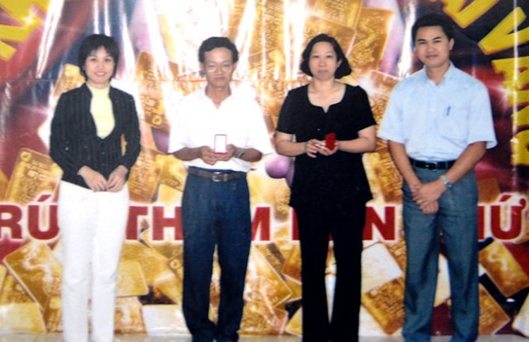 Vietnam man makes a fortune by hunting for promotional prizes