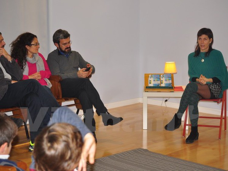 Italian authors release book on Vietnamese folklore in Rome