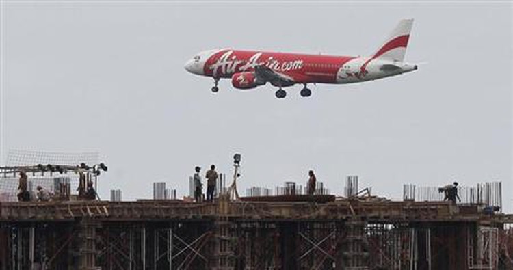 Flight from Indonesia to Singapore loses contact: media