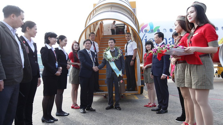Vietnam’s Da Nang airport welcomes 5 millionth passenger in 2014