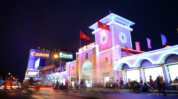 Ho Chi Minh City to pilot tourist electric cars in April