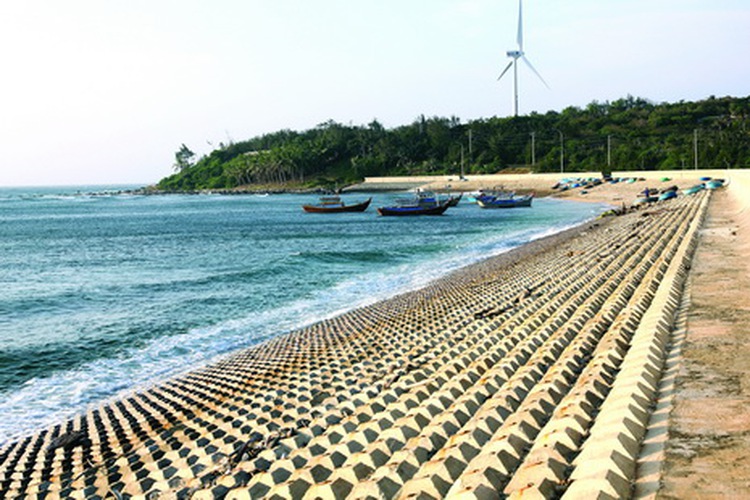 Exploring a stunning, tourist-friendly island in central Vietnam