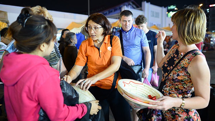 Ben Thanh night market in photos