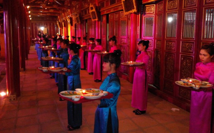 Vietnam’s imperial capital offers royal tourist activities