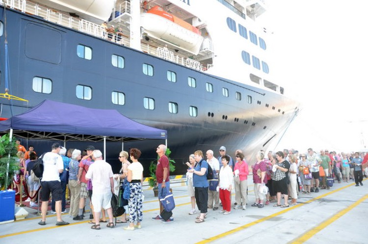 Int’l sea travelers on sharp rise around Lunar New Year in Vietnam