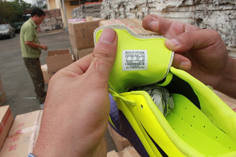 Chinese goods bearing fake made-in-Vietnam labels hurt local consumers, manufacturers