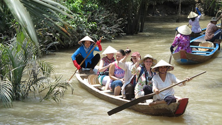 Why do small issues result in enormous damage to Vietnam tourism?