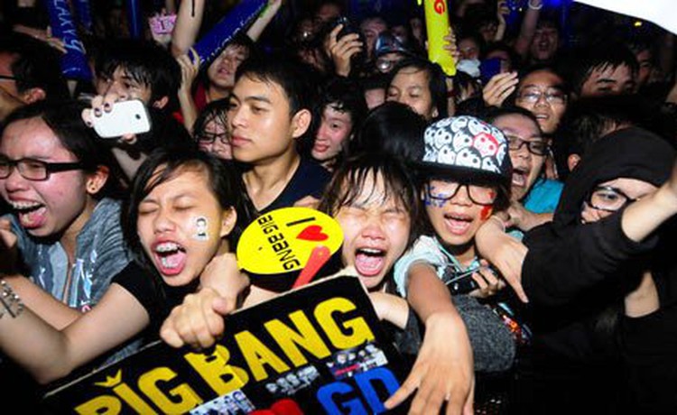 Is young Vietnamese’s idolization of celebs good or bad?