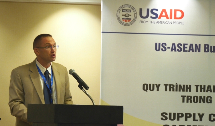 Vietnam garment, footwear SMEs should improve supply chain management: workshop