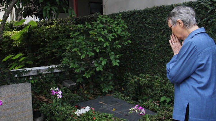 A call on Vietnamese children laid down under Operation Babylift tomb in Thailand