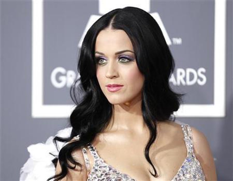 Katy Perry to join Forbes summit with Vietnamese youth next month