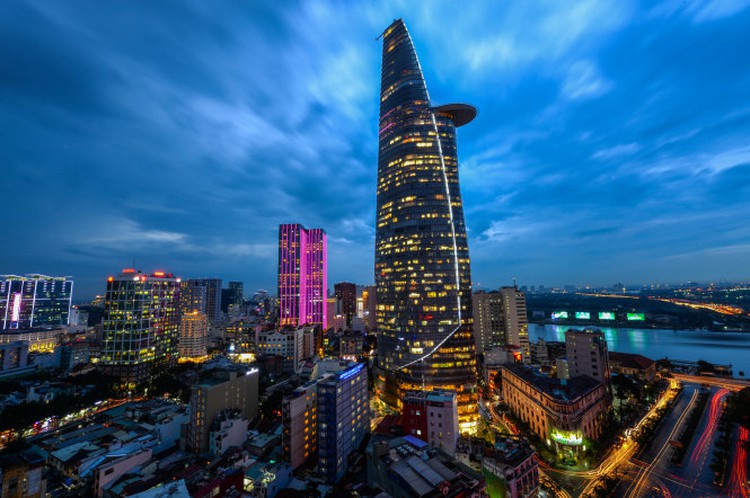 Saigon by night in photos
