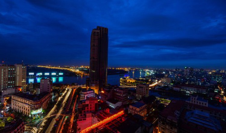 Incredible drone footage shows Saigon’s changing face, 40 years on