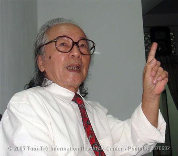 Vietnamese academic awarded French order