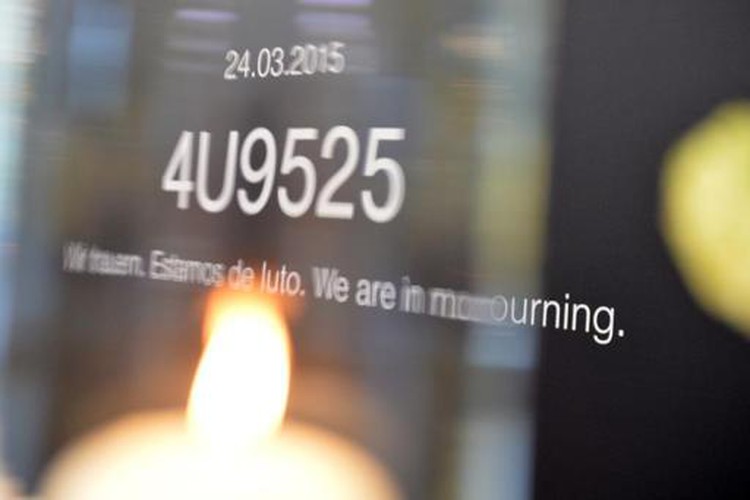 Germanwings co-pilot 'practiced descent on previous flight'