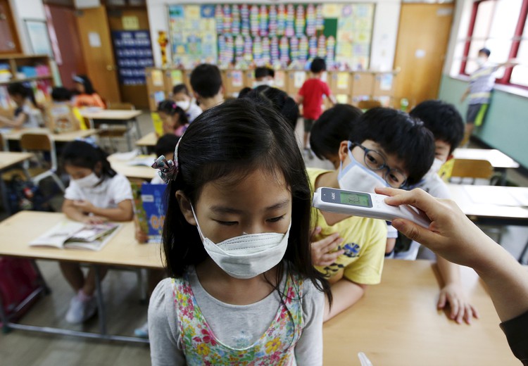 South Korea reports 8 more MERS cases, seventh death in outbreak