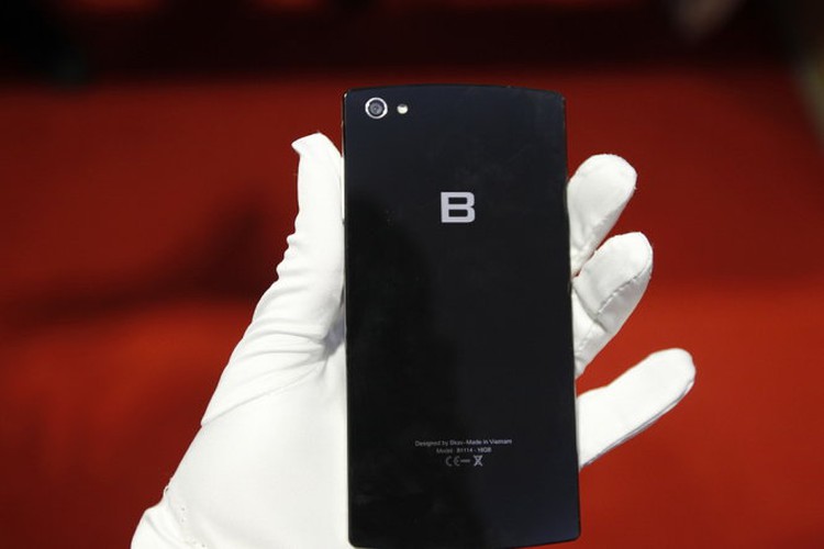 Vietnamese phone maker faces fine for repeated delays of Bphone delivery
