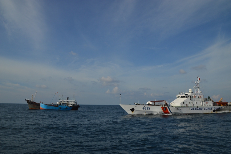 Vietnam Coast Guard receives new high-speed patrol boat