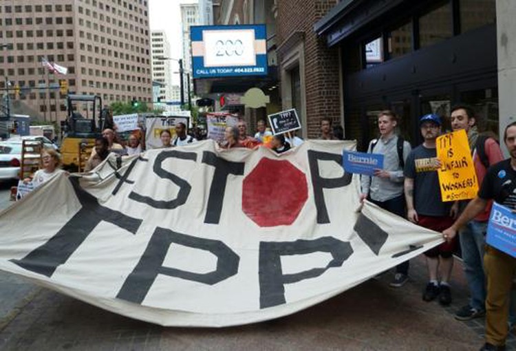 White House may have to renegotiate Pacific trade pact: senator