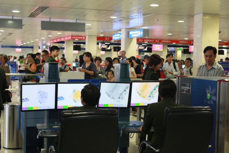 Vietnam’s armed flight security officers to come from police ministry