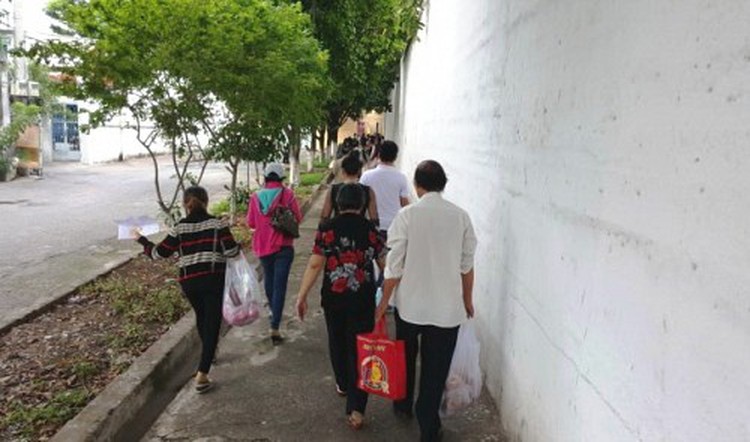 In Vietnam, people must fight to see loved ones in custody