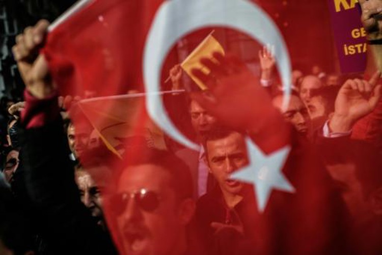 Turkey to hand over body of dead Russian pilot to Moscow