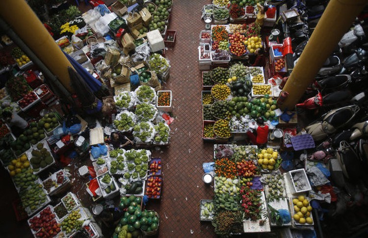 Moody's changes outlook on Vietnam's ratings to positive