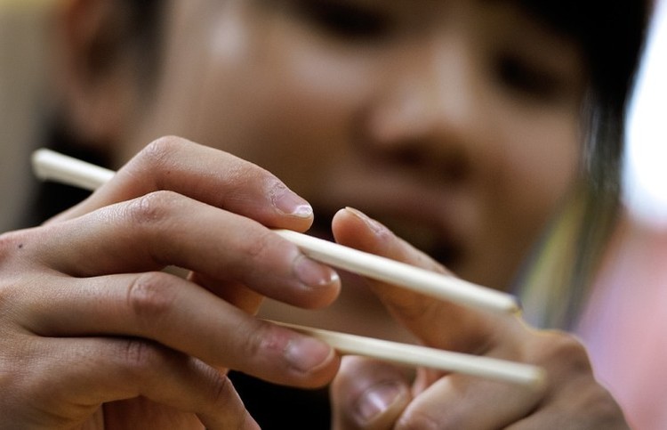 Vietnam reacts after Taiwanese reports of toxic Vietnamese-made chopsticks