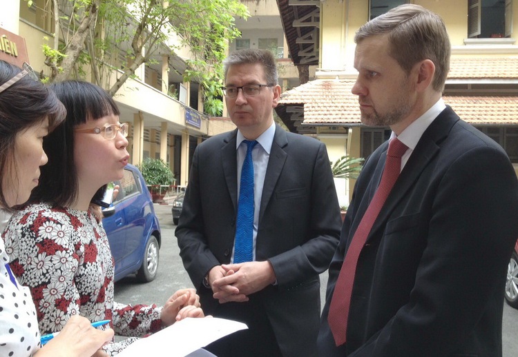 Finland, Vietnam universities shake hands to run graduate courses in InfoSec, cryptography
