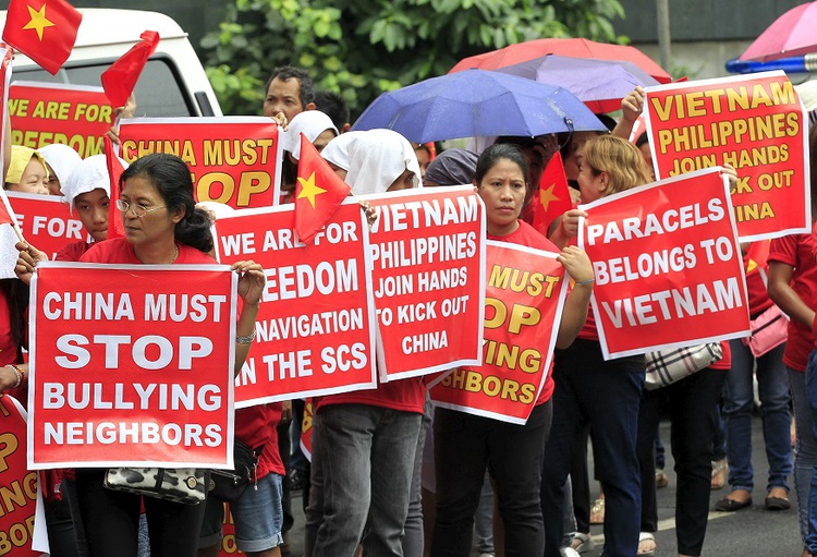 Hanoi says will persistently protect sovereignty over East Vietnam Sea amid Beijing escalation