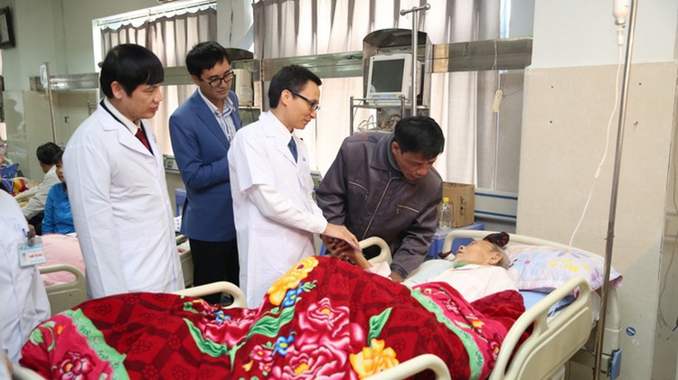 In Vietnam, private hospitals locked in survival struggle