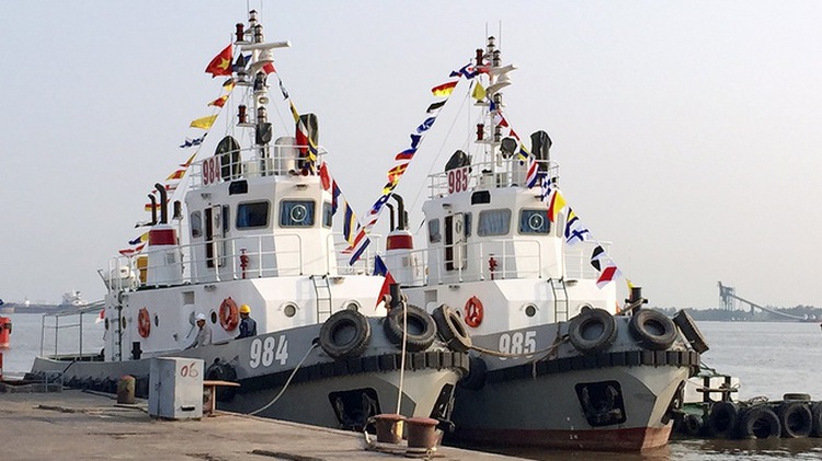 Vietnam Navy adds two homebuilt tugboats to fleet