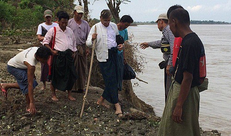 Who is Htin Kyaw? – Part 3: A president without shoes