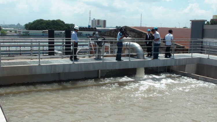 In Vietnam, water pollution gauging a painstaking process
