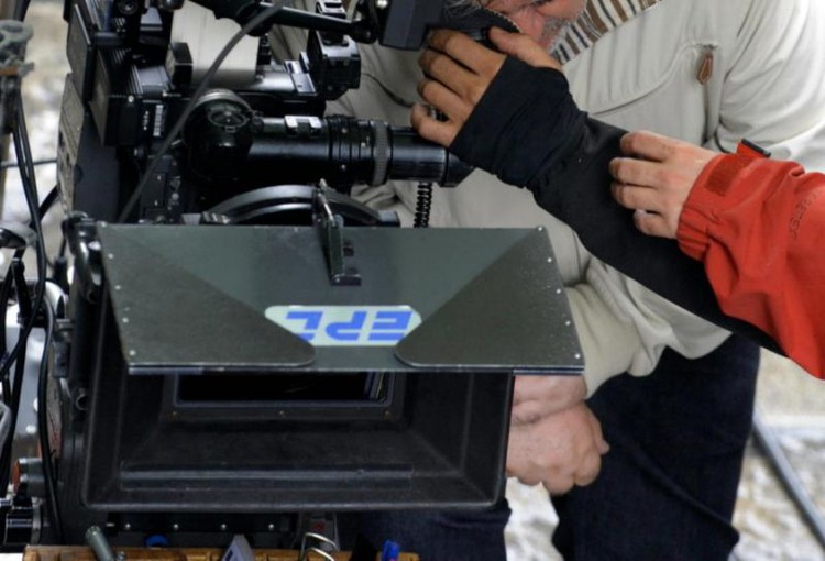 Japan's porn industry apologises over coercion claims