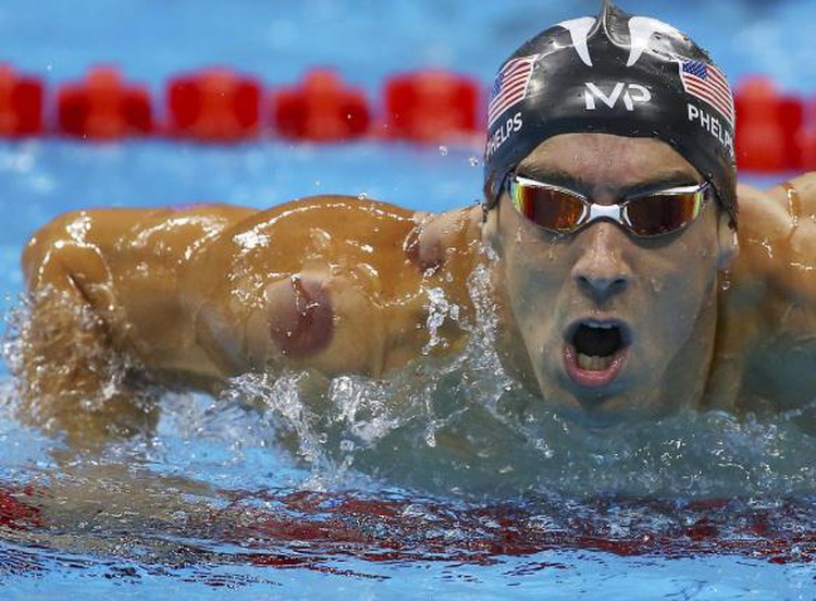 Phelps wins 200m butterfly for 20th gold